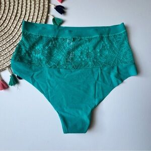Victoria's Secret No-Show Lace High-Waist Thong Panty Capri Sea XS NEW